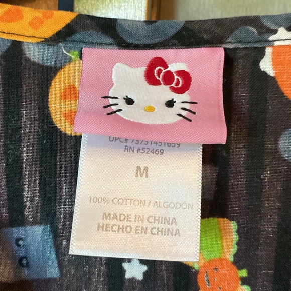 Hello Kitty by Sanrio scrub top, Halloween scrub top, women’s size medium - Picture 2 of 10